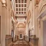 The College Hotel, Autograph Collection Otel 5*