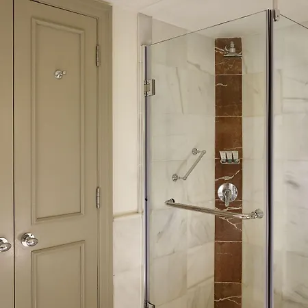 ホテル The College Hotel, Autograph Collection 5*