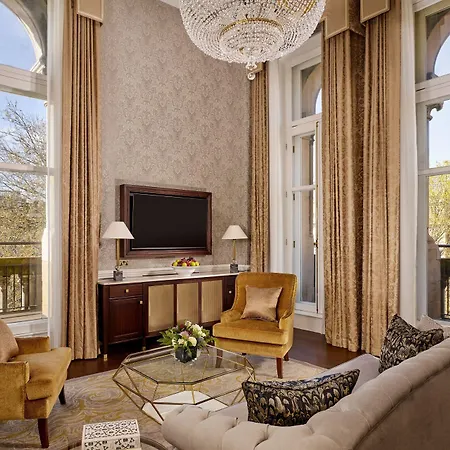 The College Hotel, Autograph Collection 5* Dublin