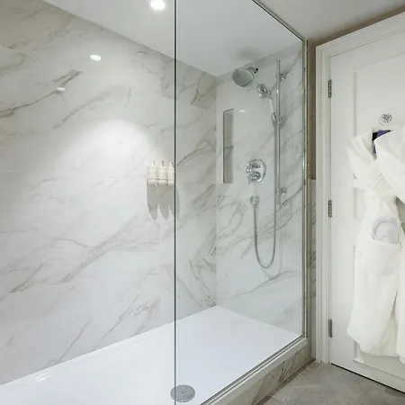 The College Hotel, Autograph Collection Hotel 5*