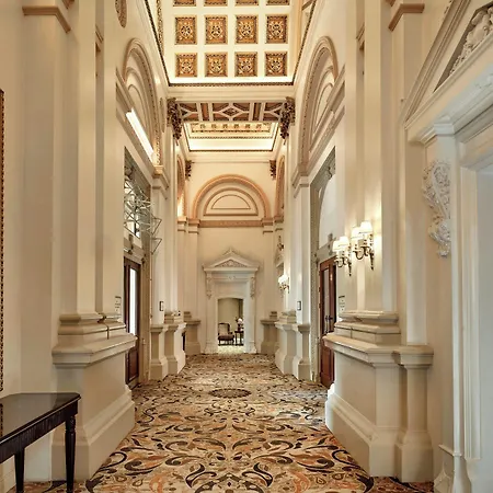 The College Hotel, Autograph Collection 5* Dublin